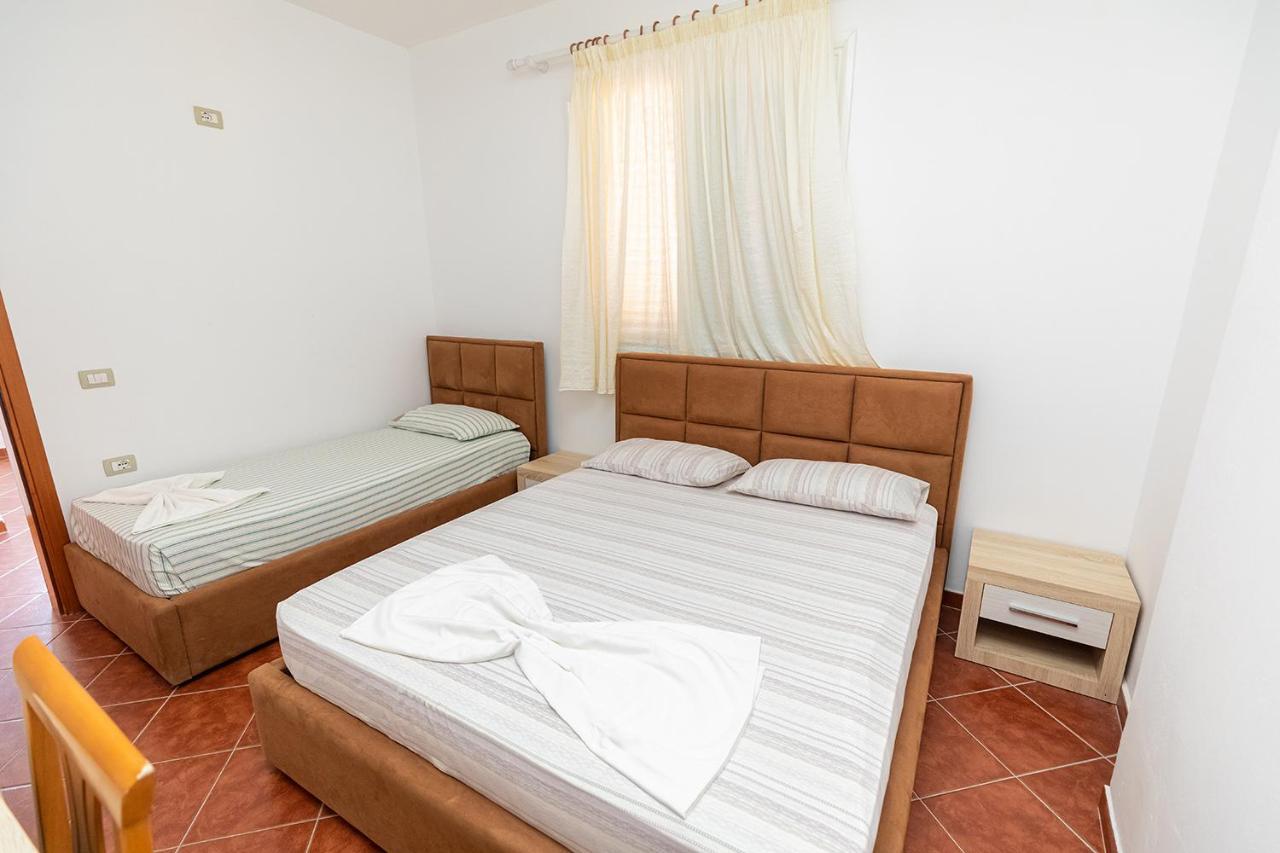 Hotel Dini Радиме Екстер'єр фото