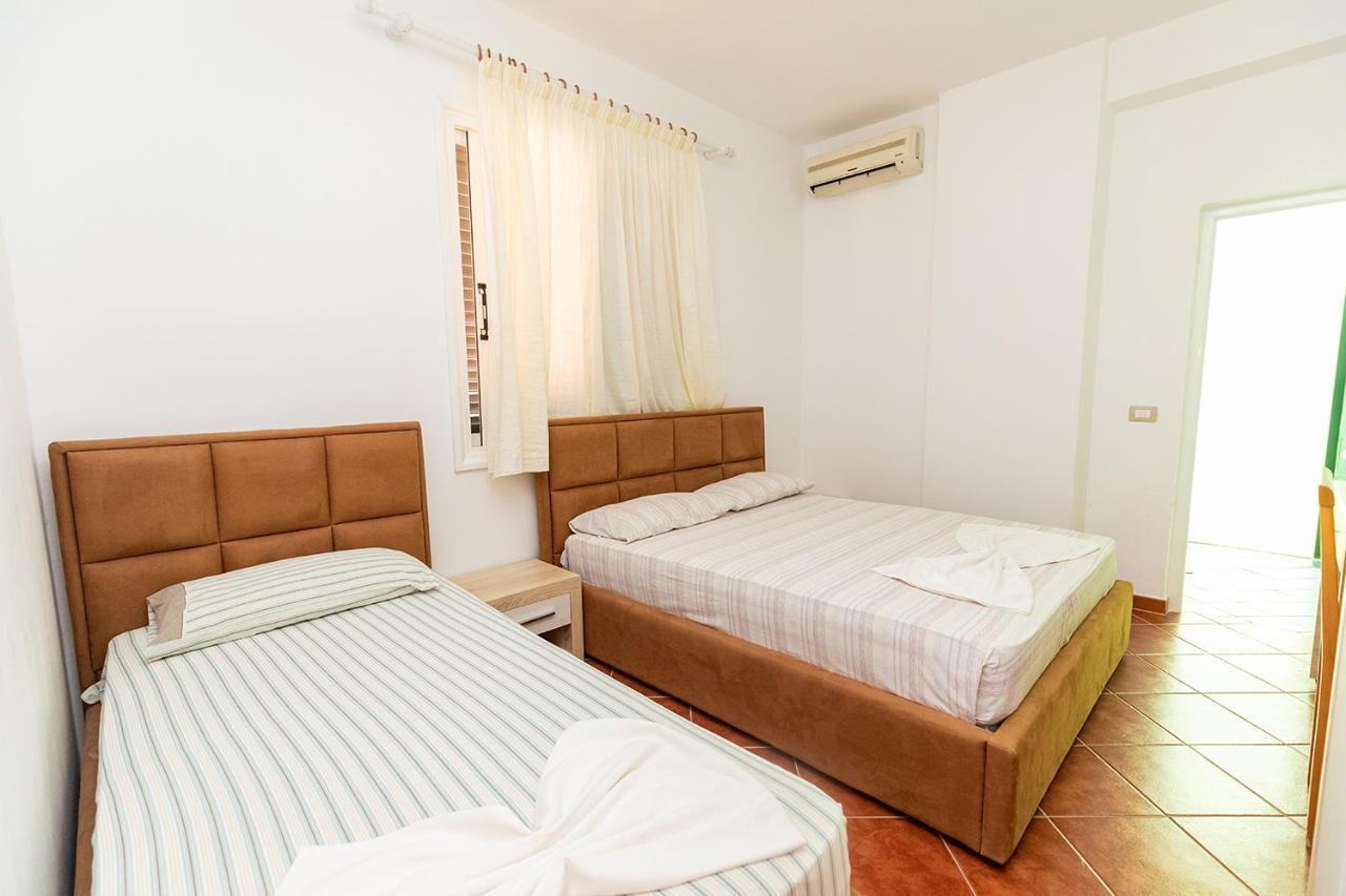 Hotel Dini Радиме Екстер'єр фото