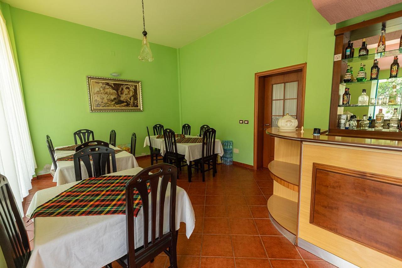 Hotel Dini Радиме Екстер'єр фото
