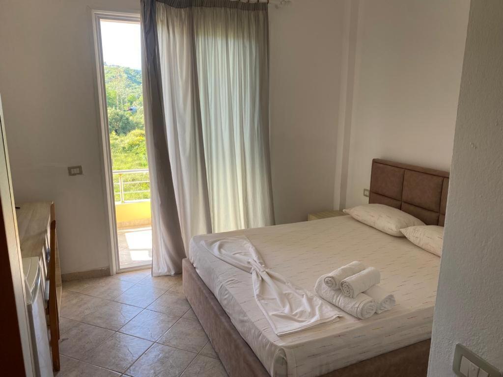 Hotel Dini Радиме Екстер'єр фото
